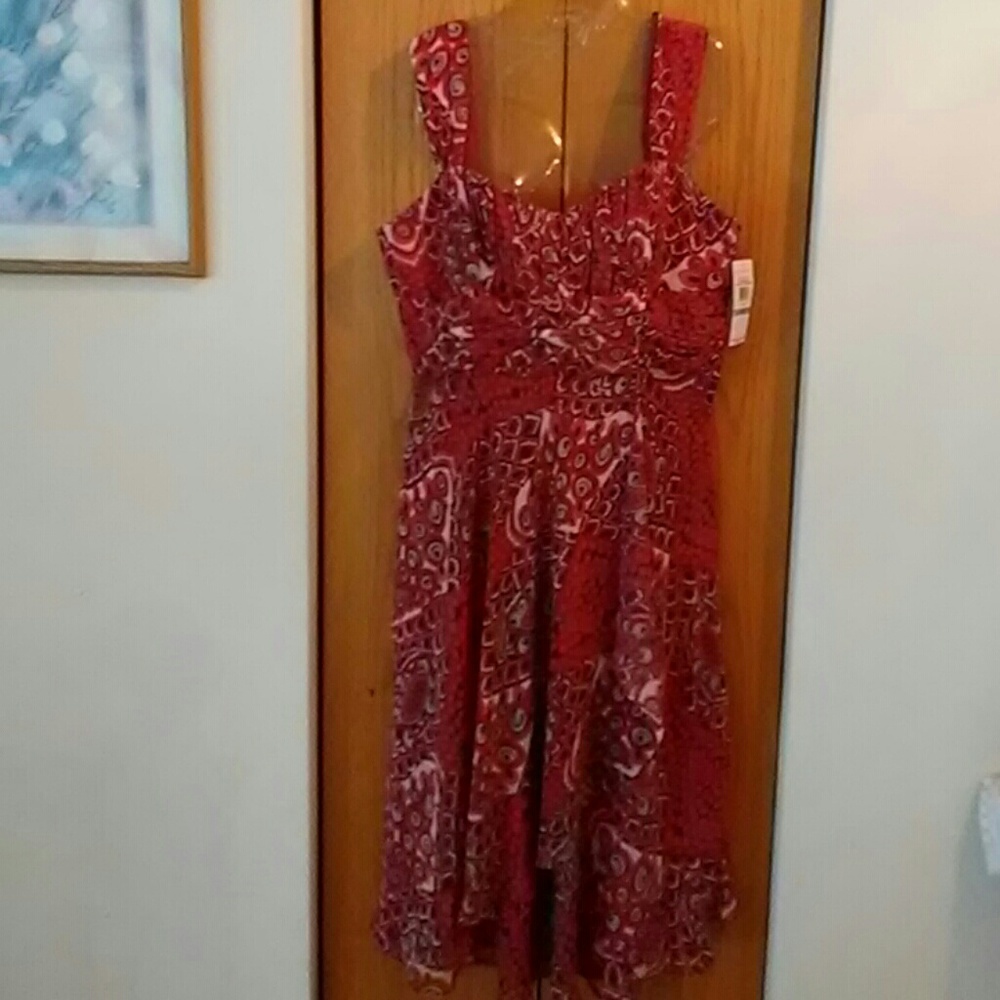 Dress - Picture 2 of 8